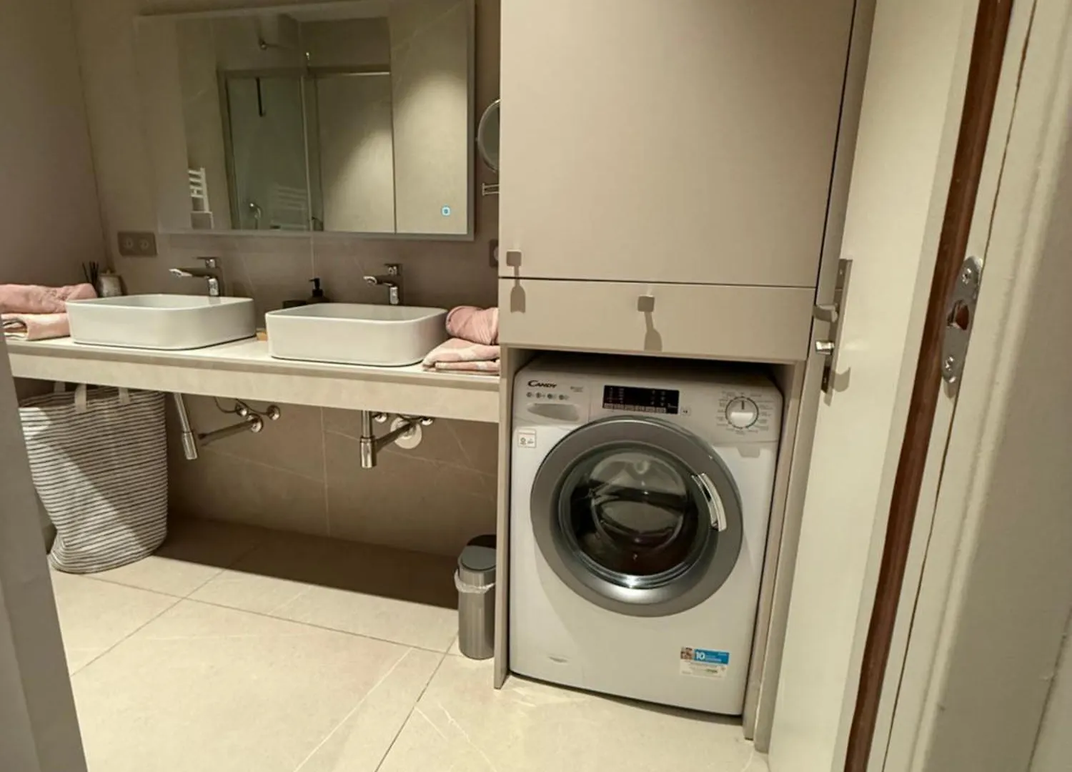 Appartement Exceptionnel Avec Parking Centre-Ville Aix-En-Provence 0*,  France